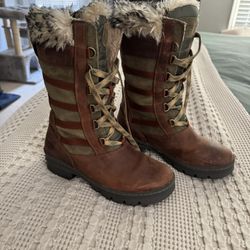 Keen Women’s Snow boots 