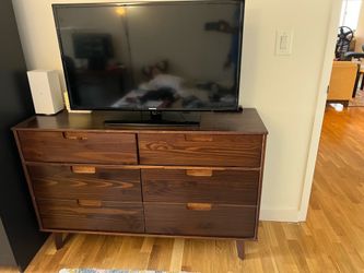 Mid-Century Modern 6-Drawer Dresser