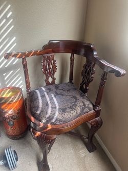 Statesville Chippendale Style Mahogany Corner Chair