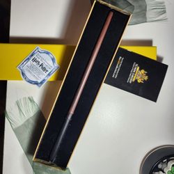 Harry Potter Draco Malfoy's Wand with Ollivander's Wand Box