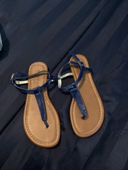 Sandals size 5