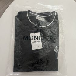 Moncler T-shirt Mens Size Small 