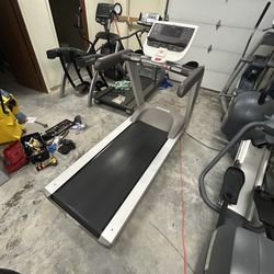 Precor 9.33 Treadmill 