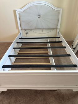 Full size bed