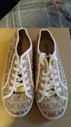 Micheal Kors shoes girl size 3...worn once excellent condition