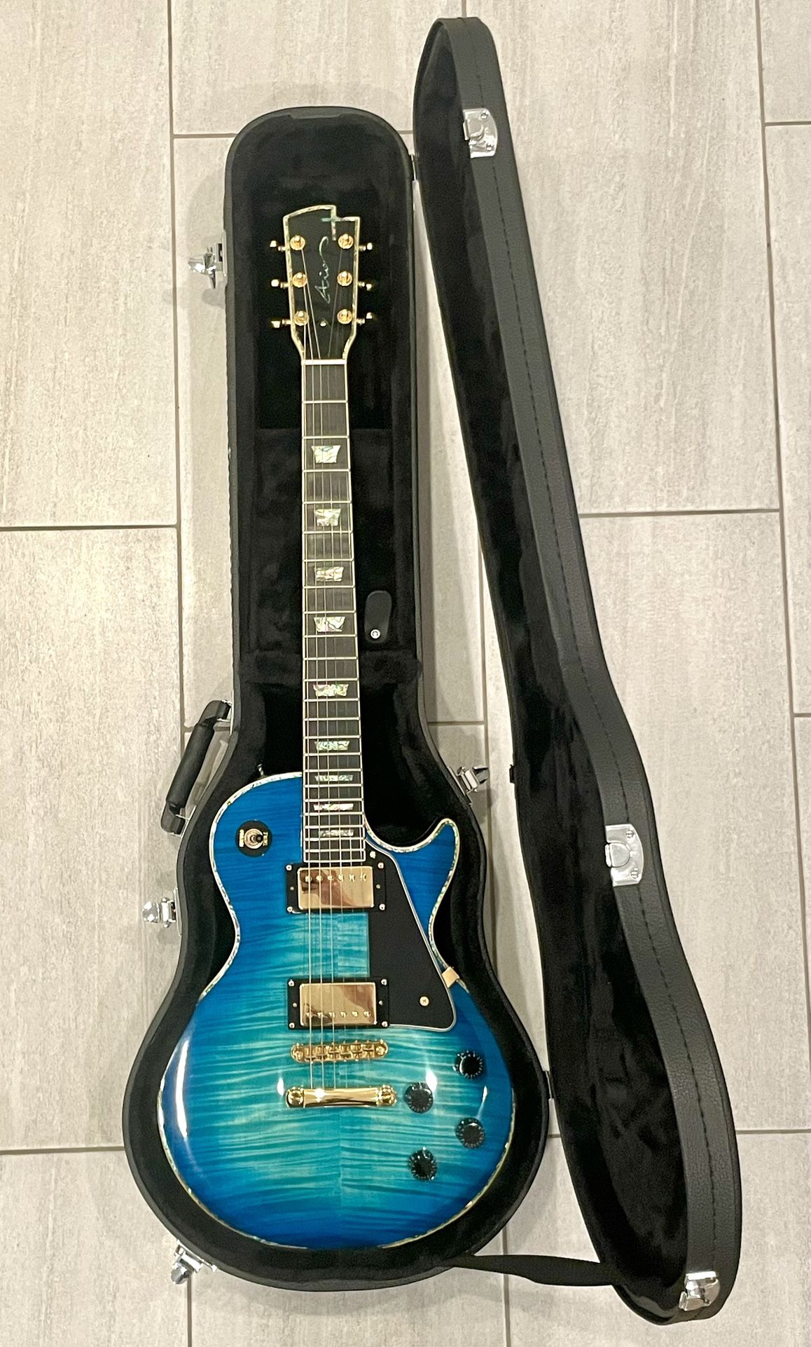 AIO SC77 Electric Guitar – Blue Burst w/ Hard Case