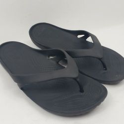 Crocs Women's Size 7 Thong Sandals Flip Flops Slip on Casual Rubber Shoes 