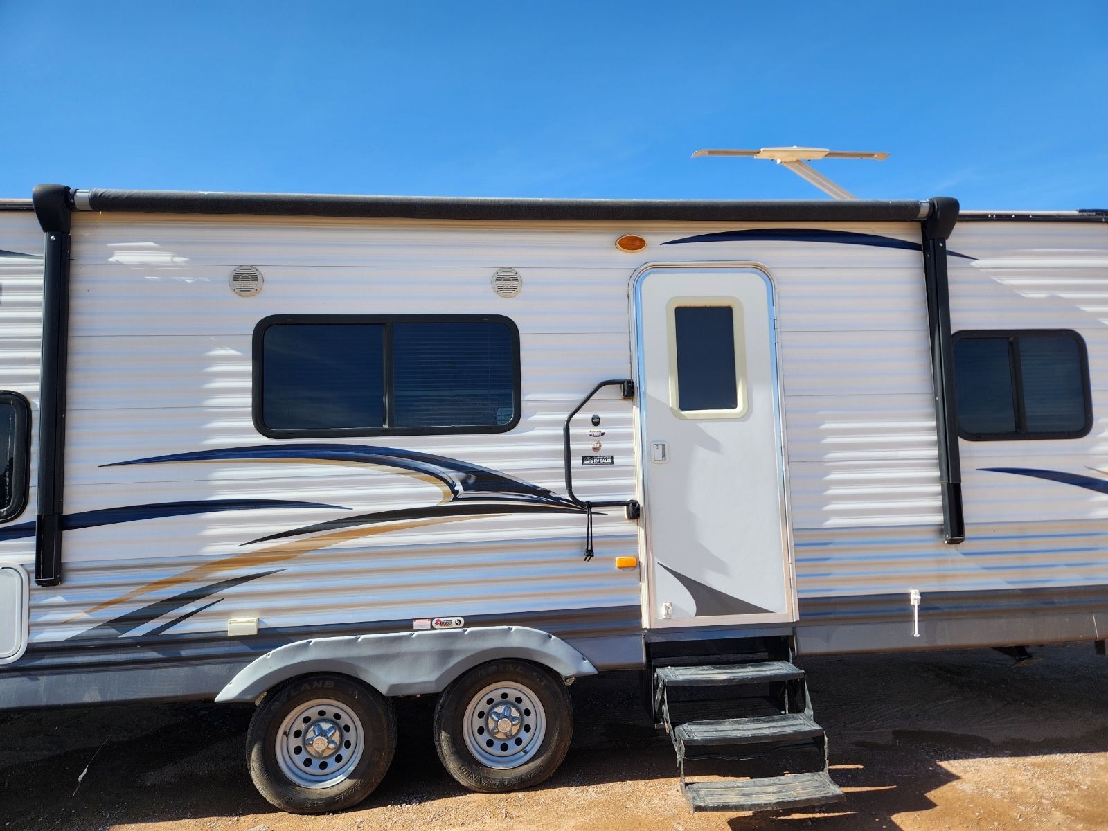 RV Trailer- Heartland Prowler