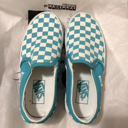 Woman’s size 6 Checkered Vans