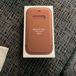 I Phone 12/12 Pro Leather Sleave