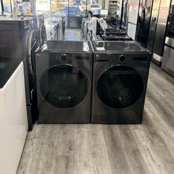 👑LG 5.0 CUBIC FT. AI WASHER AND GAS DRYER LAUNDRY PAIR👑