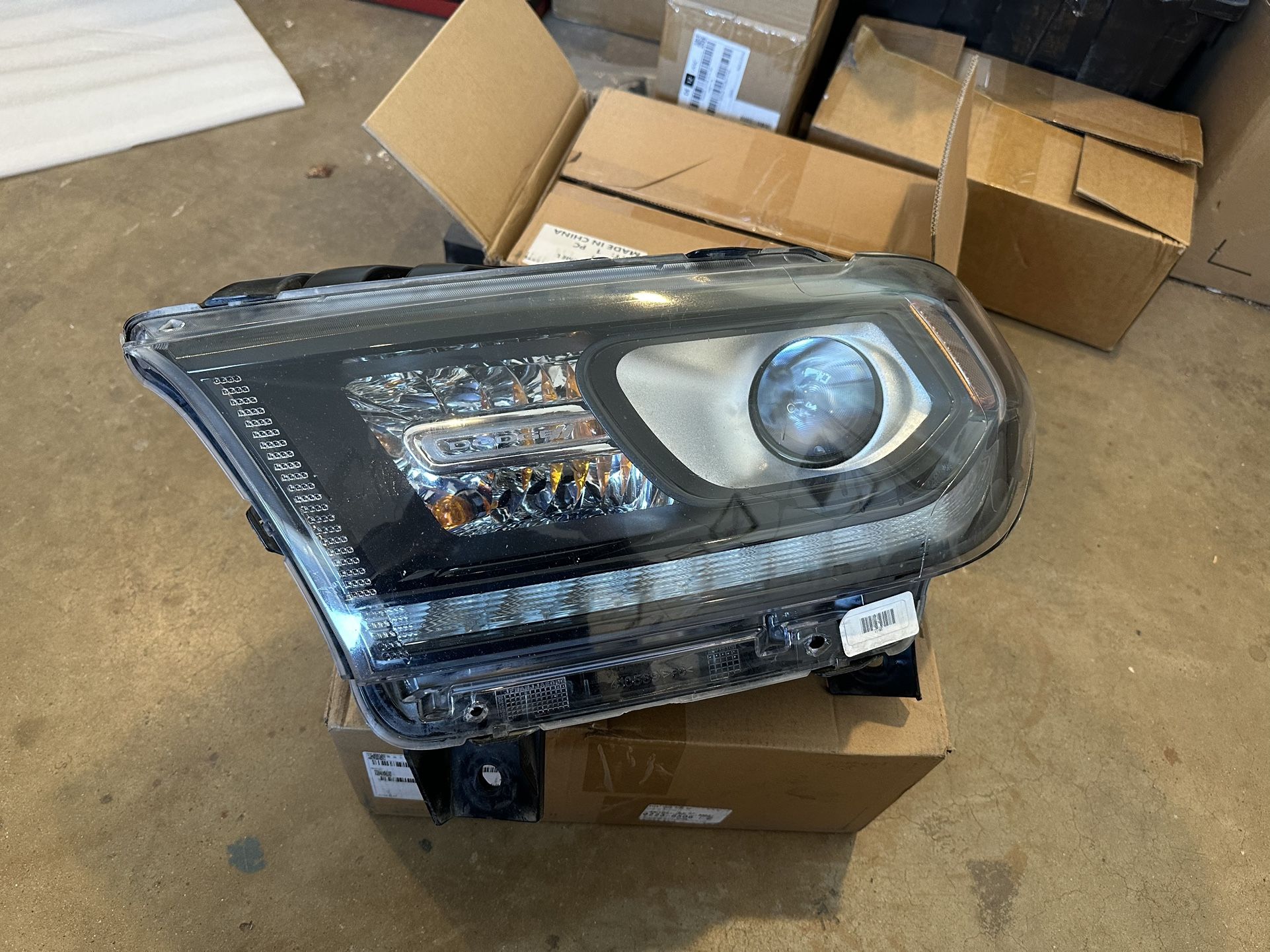 Dodge Durango Headlight Driver LED  16-20 ( Used Car Parts )