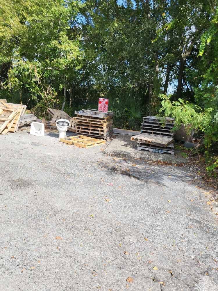 Free Pallets