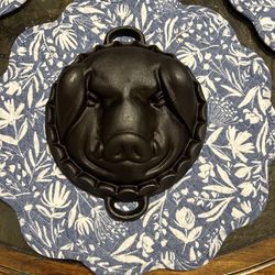 Vintage Cast Iron Hogs Head Mold 