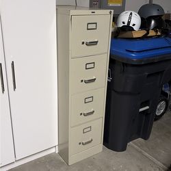 4 Drawer metal Filing cabinet