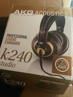 Akg k240 studio monitor headphones