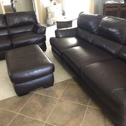 Living room sofa set four pieces.