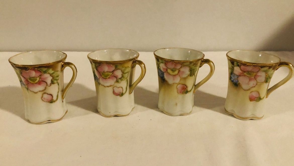 Vintage Hand Painted Tea 4 Cups Floral Design