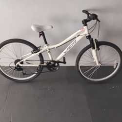 BICYCLE SPECIALIZED 7 SPEED SIZE 24 BRAND NEW 