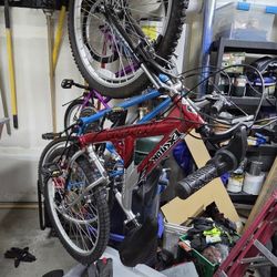 MAGNA MOUNTAIN BIKES