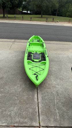 Ascend 12T Sit-On-Top Kayak with Cart – Excellent Condition