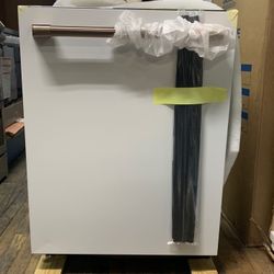 Cafe - 24” Dishwasher 
