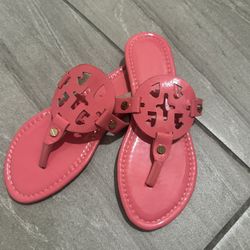 Woman’s Sandals 