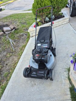 Murray 22in 140cc Self Propelled brand new nuevo