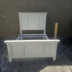 White Queen Size Solid Wood Farmhouse Bed Frame 