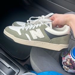 New Balance Sneakers 