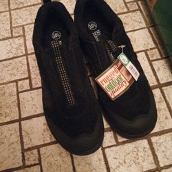 Men's Northwest Territory Black Slip On Shoes/  Size 10.5 New With Tags