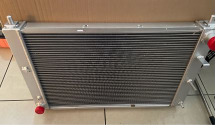 99-04 Mustang GT 3 row full aluminum(brand  new)