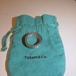 Tiffany & Co. Sterling Silver Sommerset Mesh Band Ring size 8  with Pouch