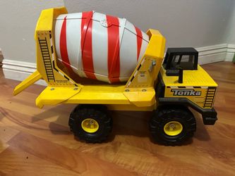 Tonka Toy Cement Mixer Truck Yellow