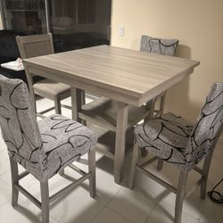 Gray Dining Table 4 Chairs / Gris Comedor De 4 Sillas 