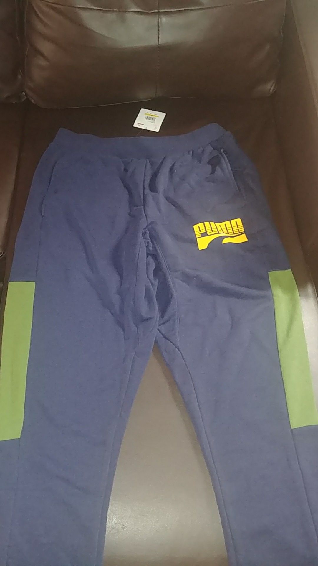 Men Puma pants Size Medium