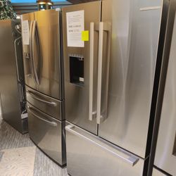 New Bosch 500 Series 36 in. 26 cu. ft. Smart Standard Depth French Door Bottom Freezer Refrigerator 