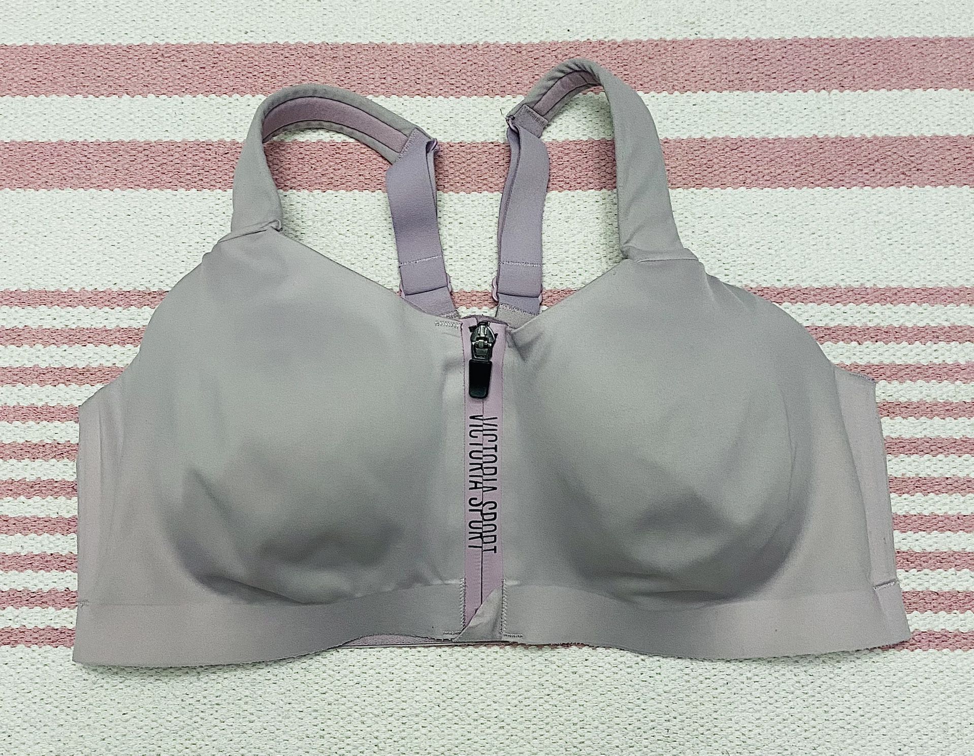 Victoria’s Secret Incredible Knockout Ultra Max Front Close Sports Bra Size 36 D