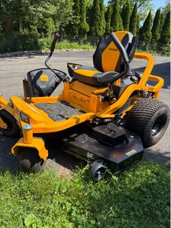 Cub Cadet 60” ZT2 Zero Turn Lawn Mower