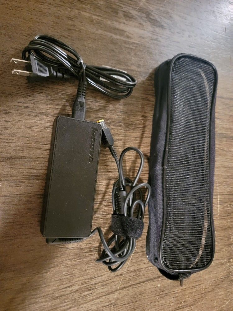 Lenovo Laptop Power Cord Model ADLX90NLC2A With Case