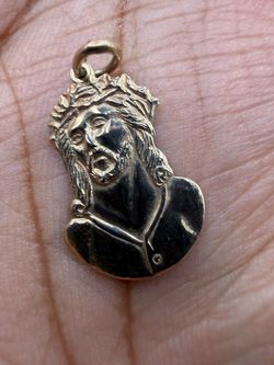 10k Jesus Charm