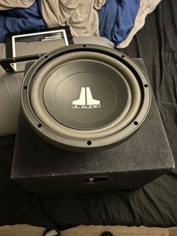 In person for the discount LMK 10” w3 v2Jl audio subwoofer with bandpass box  Dimensions 16”x15”x13”