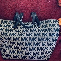 Michael kors handbag