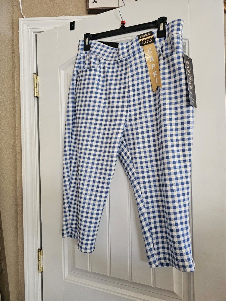 New womans size 2xl plaid print capri(90%Polyester 10%spandex)