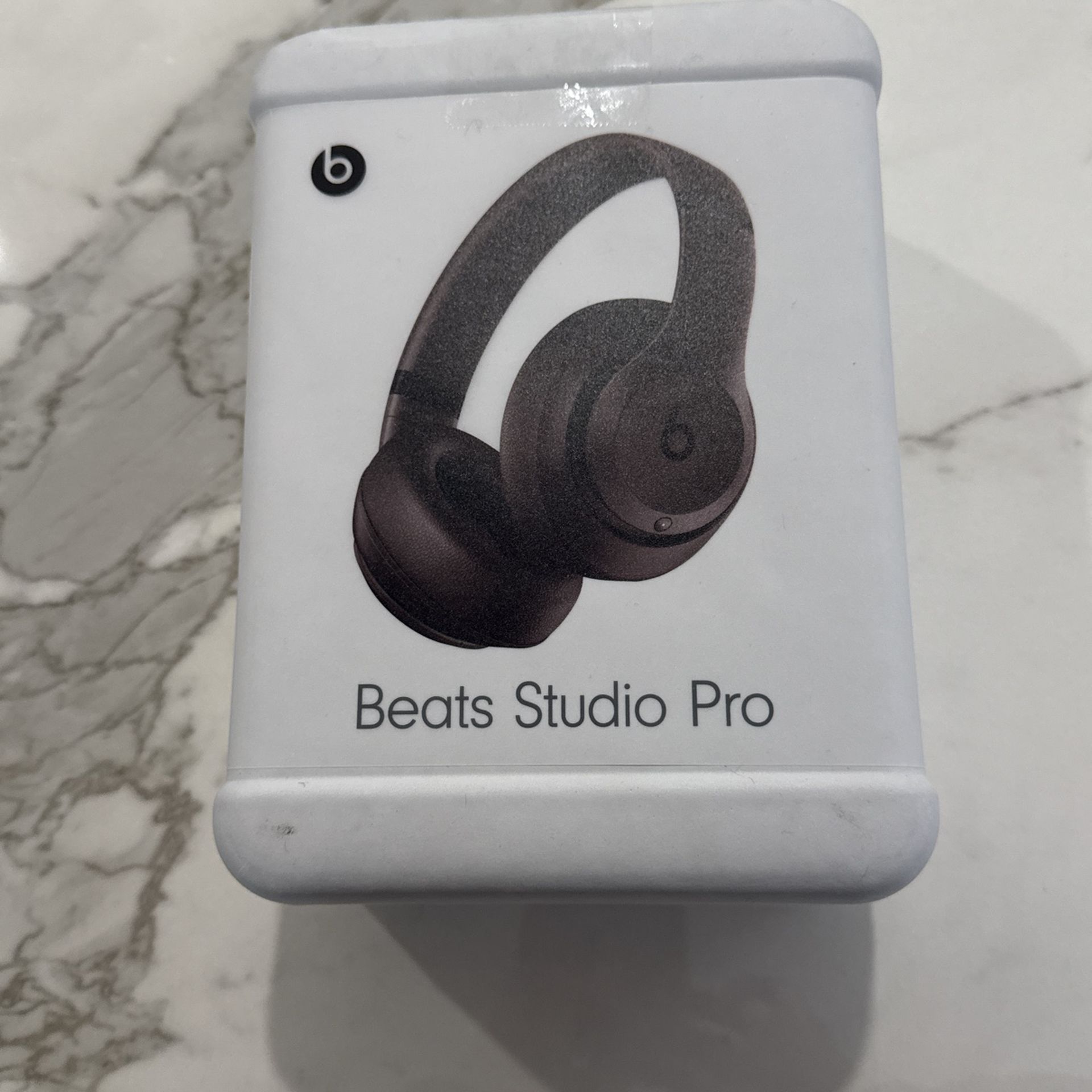 Beats Studio Pro Wireless Over-ear Noise-cancelling Headphones