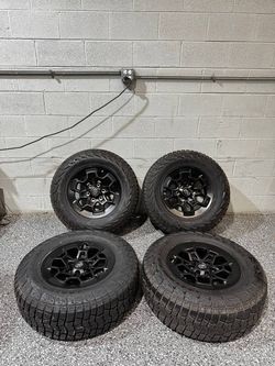 17" Toyota Tacoma Wheels Rims Set of 4 17x8 6X139.7 + Tires