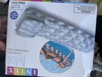 Sun Tanning Float