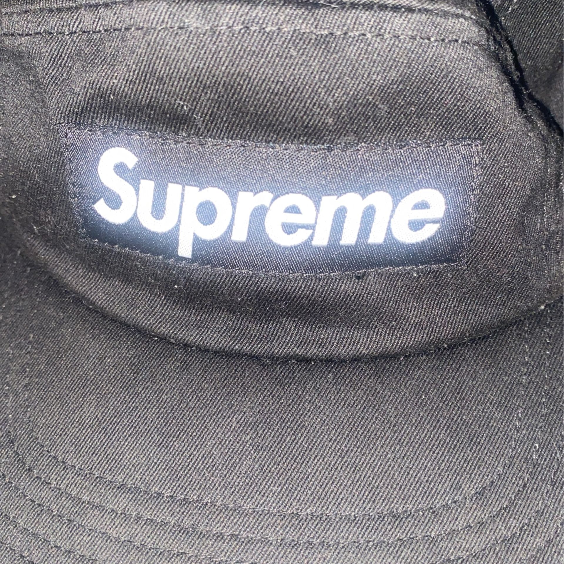 Supreme panel hat