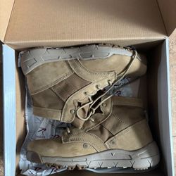 Men’s Size 12 Tactical boots 