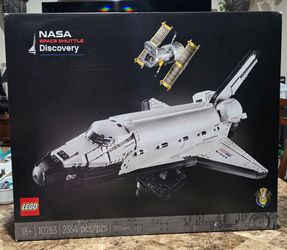 LEGO 10283 NASA Space Shuttle Discovery New!